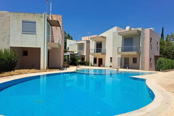 Pool  Athina-Georgia