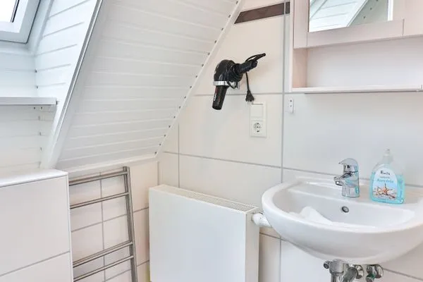 Badezimmer  Langeooger Viermaster - Rotes Segel