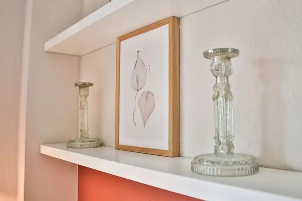 Dekoratives Detail  Langeooger Viermaster - Rotes Segel