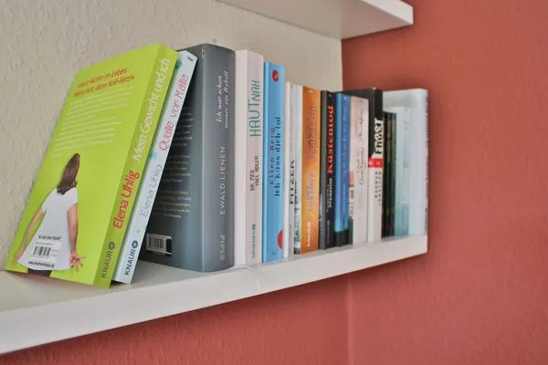 Dekoratives Detail  Langeooger Viermaster - Rotes Segel