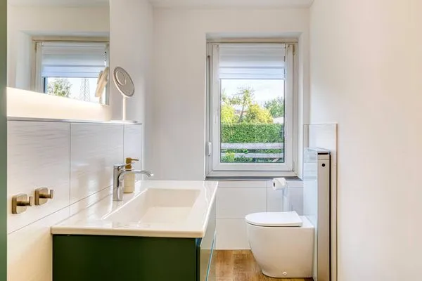 Ferienwohnung Lakeside House Waren (Müritz) - Blick in eines der Badezimmer  Lakeside House