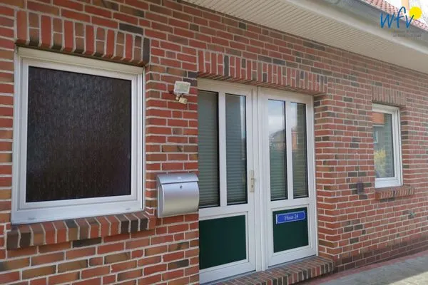 Fassade / Eingang Huus 24 Doppelhaushälfte