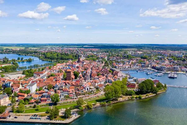 Ferienwohnung Auszeit Hafenresidenz Waren (Müritz) - Drohnenaufnahme Waren (Müritz)  Auszeit