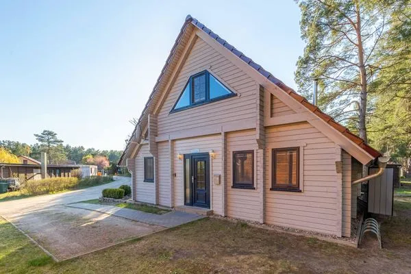 Ferienhaus Leif Außenansicht vom Haus und der Auffahrt  Leif