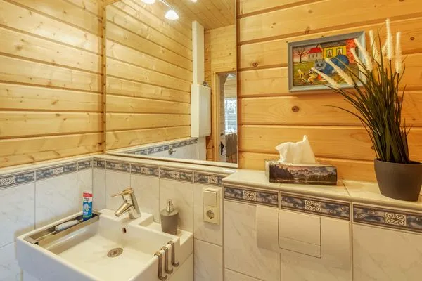 Ferienhaus Leif Blick in das Gäste-WC  Leif