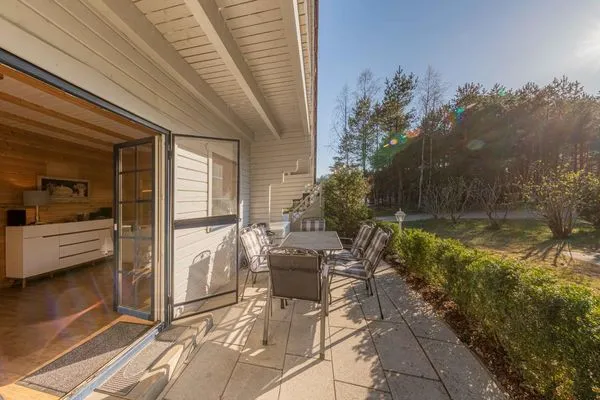Ferienhaus Leif Terrasse mit Gartenmöbeln  Leif
