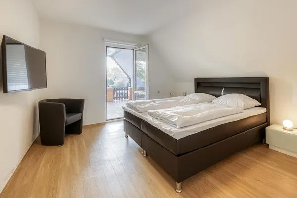 Ferienhaus Casa Castagno Schlafzimmer mit eigenem Balkon  Casa Castagno