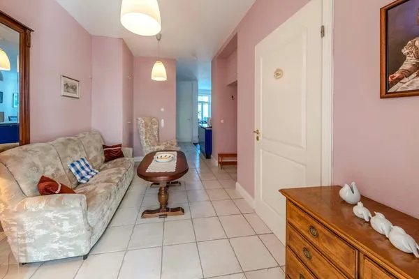 Altstadt-Oase Waren (Müritz) - Wohnbereich mit Wohlfü  Altstadt-Oase