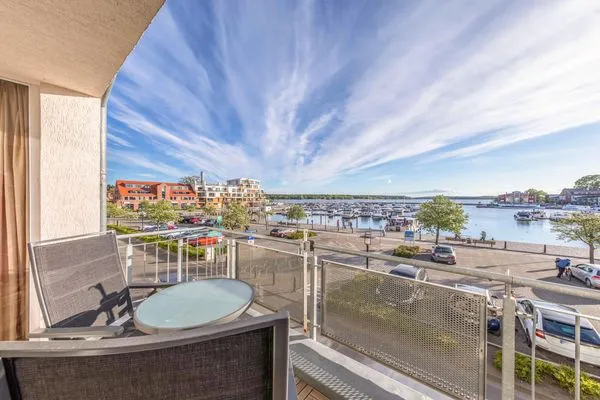 Ferienwohnung Hafenglück Waren (Müritz) - Balkonblick mit Seeblick  Hafenglück