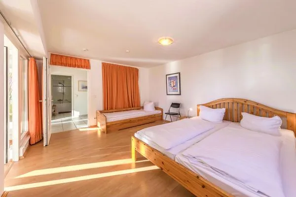 Ferienwohnung Hafenglück Waren (Müritz) - großes Schlafzimmer  Hafenglück