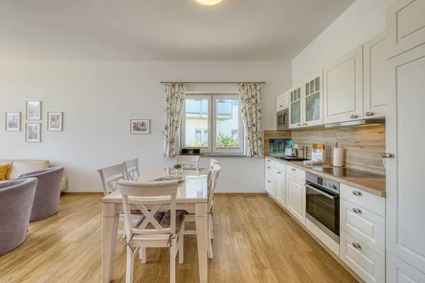 Küche / Küchenzeile  Kranichrast