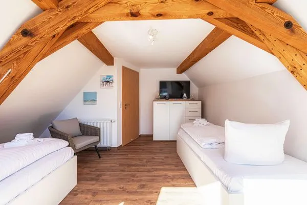 Ferienwohnung City Apartement Waren (Müritz) - Schlafzimmer  City Apartment