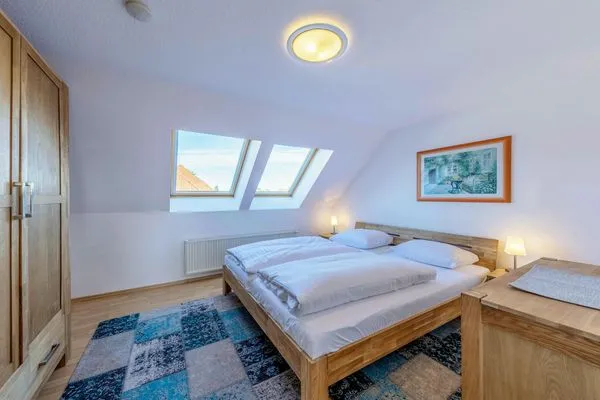 Ferienwohnung Seeblick Waren (Müritz) - Schlafzimmer - rustikal und bequem  Seeblick