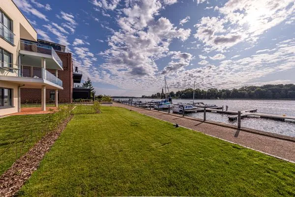 Ferienwohnung Inselsuite Malchow alte Tuchfabrik direkt am Wasser  Inselsuite