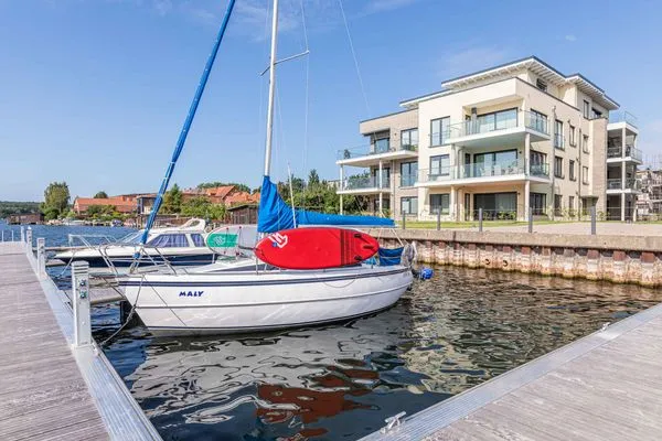 Ferienwohnung Inselsuite Malchow alte Tuchfabrik direkt am Wasser  Inselsuite