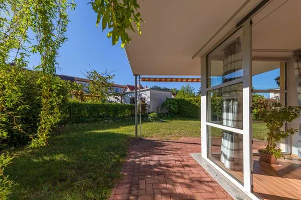 Ferienwohnung Perle am Seeufer Waren (Müritz) - möblierte Terrasse  Perle am Seeufer