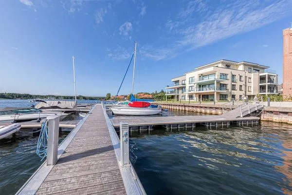 Ferienwohnung Wasserlilie Malchow alte Tuchfabrik direkt am Wasser  Wasserlilie