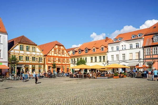 Ferienwohnung Kietz-Idylle Waren (Müritz) - der Neue Markt in der Altstadt  Kietz-Idylle