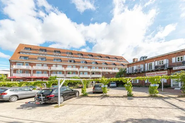 Ferienwohnung Kietz-Oase Waren (Müritz) - Parkplätze am Haus  Kietz-Oase