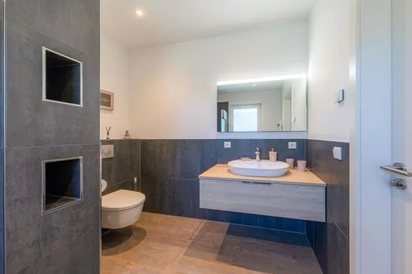 Ferienwohnung Sebastian Malchow - Blick in das Badezimmer  Sebastian