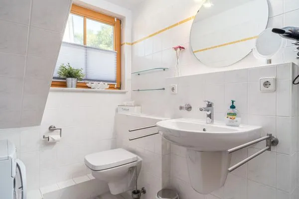 Badezimmer mit Dusche Ferienpark Freesenbruch Reihenhaus 5b - Seehund