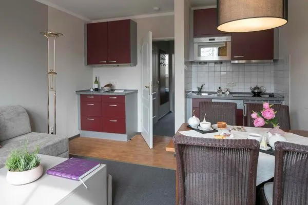 Küche/Esstisch  Gästehaus Orion - Wohnung 10