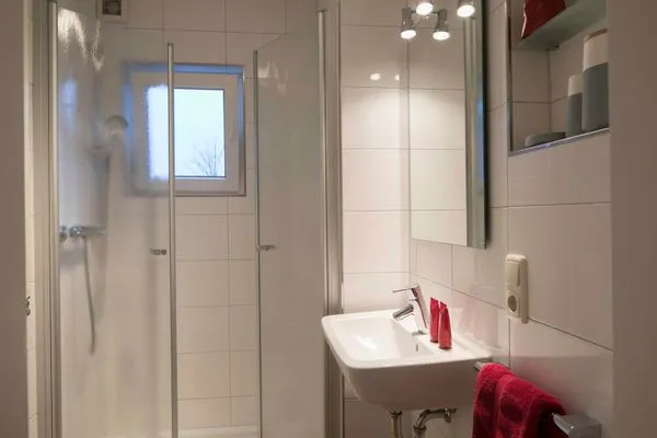 Badezimmer  Ferienhaus Pirola - Erdgeschoss