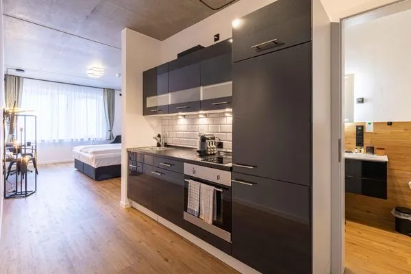 Küche / Küchenzeile  LÜTTES LOFT Ap. 04