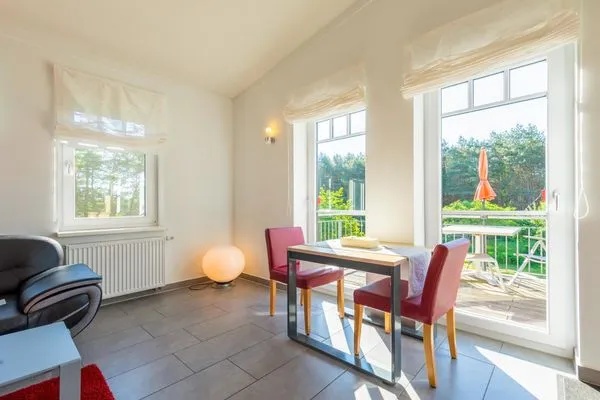 Ferienwohnung Zwergtaucher Essbereich mit Seeblick  Zwergtaucher
