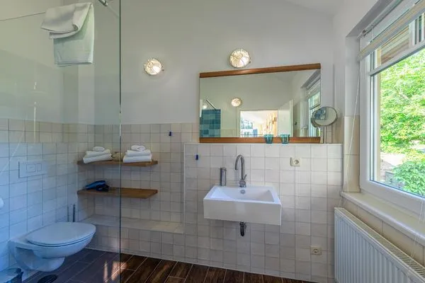 Ferienwohnung Wildgans Blick in das Badezimmer  Wildgans