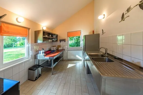 Ferienhaus Wildgans Blick in die Küche  Wildgans