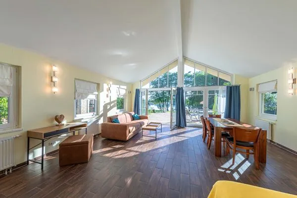 Ferienhaus Wildgans Blick in den offenen Wohnbereich  Wildgans
