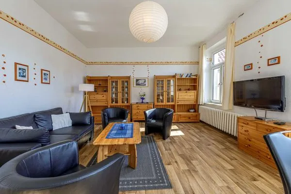 Ferienwohnung Oase am See Waren (Müritz) - gr0ßes Wohnzimmer  Oase am See