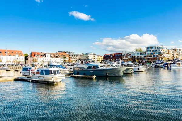 Ferienwohnung Hafenloge Waren (Müritz) - dem Hafen kann man sich nicht entziehen  Hafenloge