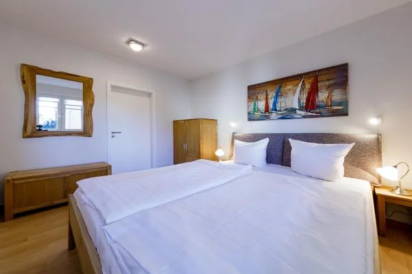 Ferienwohnung Jolle Waren Müritz - geräumiges Schlafzimmer  Jolle