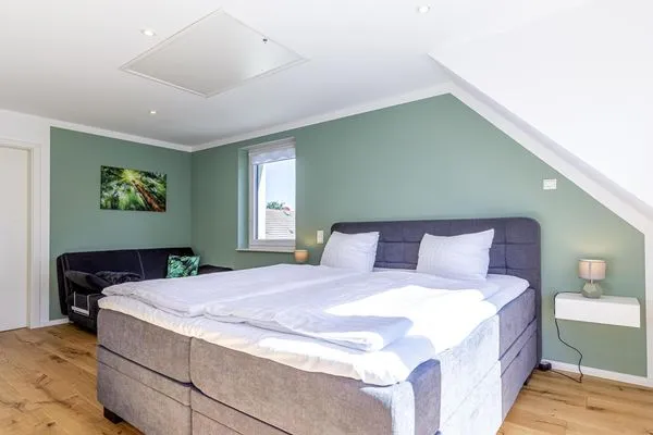 Ferienwohnung SeeGlück Doppelbett im Schlafzimmer  SeeGlück