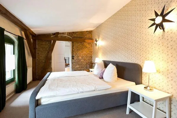 Ferienwohnung Blauregen Waren (Müritz) - Schlafzimmer  Blauregen