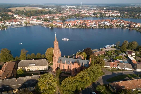 Ferienwohnung BlueSea Malchow - Drohnenaufnahme vom Kloster Malchow  BlueSea