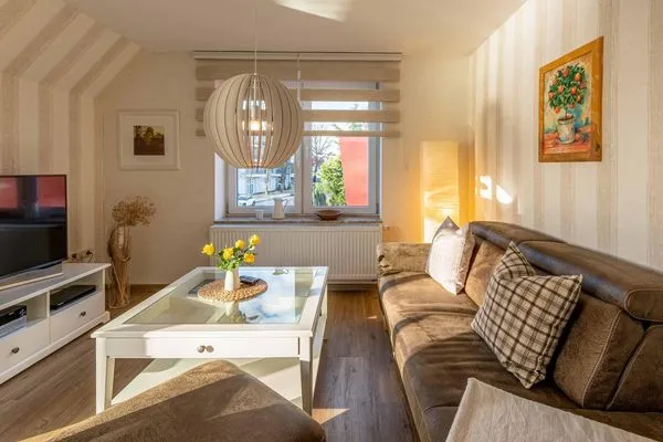 Ferienwohnung Kietz-Mole Waren (Müritz) - Wohnzimmer mit Müritz-Blick  Kietz-Mole