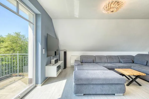 Ferienwohnung SeeSuite Waren (Müritz) - Wohnraum mit Seeblick  SeeSuite