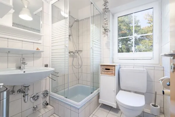 Badezimmer mit Dusche Gorch-Fock-Park Ferienwohnung "App.32 Stranddüne"