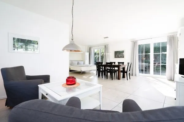   Land Idyll Warnsdorf - Ferienwohnung "Rot"