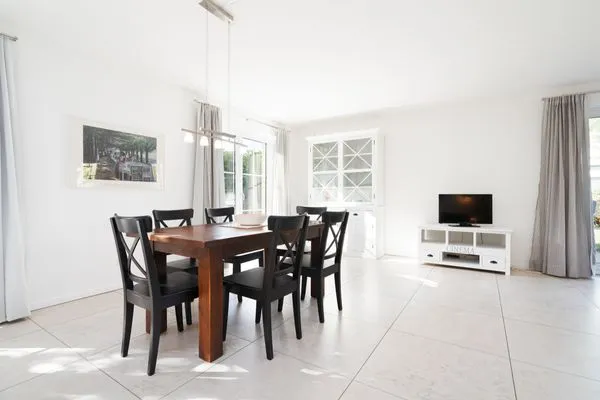   Land Idyll Warnsdorf - Ferienwohnung "Rot"