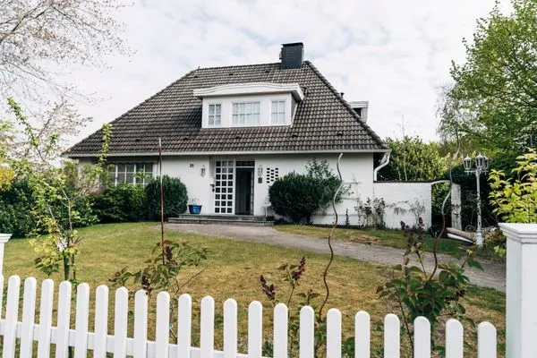 Fassade / Eingang  A- Hafenmeister