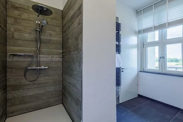 Ferienwohnung Panorama-Utkiek Seefahrtschule Wustrow Bad mit ebenerdiger Dusche  Panorama-Utkiek