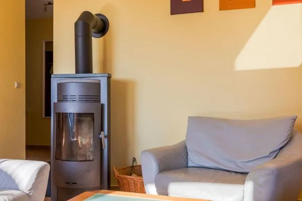 Ferienwohnung Storchenruh Kamin im Wohnbereich  Storchenruh