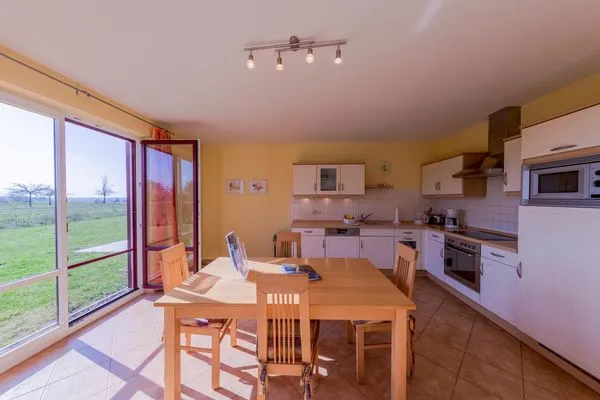 Ferienwohnung Storchenruh  Küche mit Essbereich  Storchenruh