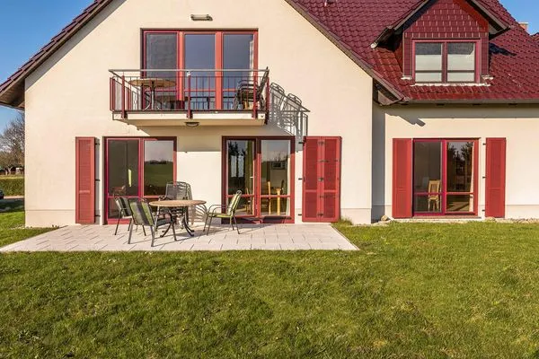 Ferienwohnung Storchenrast Göhren-Lebbin - Ausenansicht vom Haus  Storchenrast