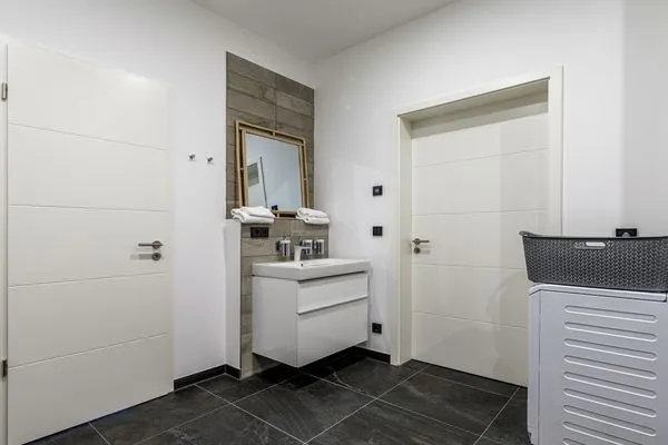 Ferienwohnung Sonnenblume Ostseebad Wustrow modernes Badezimmer  Sonnenblume