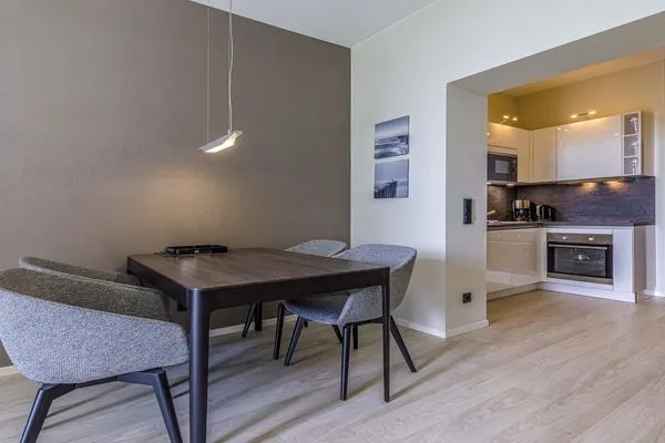 Ferienwohnung Sonnenblume Ostseebad Wustrow - gemütliches Wohnzimmer mit separaten Esstisch  Seerose